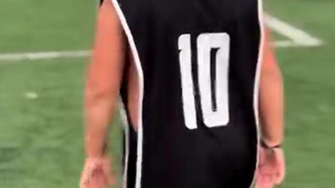 SaveClip.App_AQPEhoQmw_VLPJnd5gfmMxlGC23kIokysmTvhaZW25gj2MgdCUuBO05jGKnKGd3-IbHO-sgFxKnIW1QyRbOdPOrI8kNpFgPN9Ec11vo